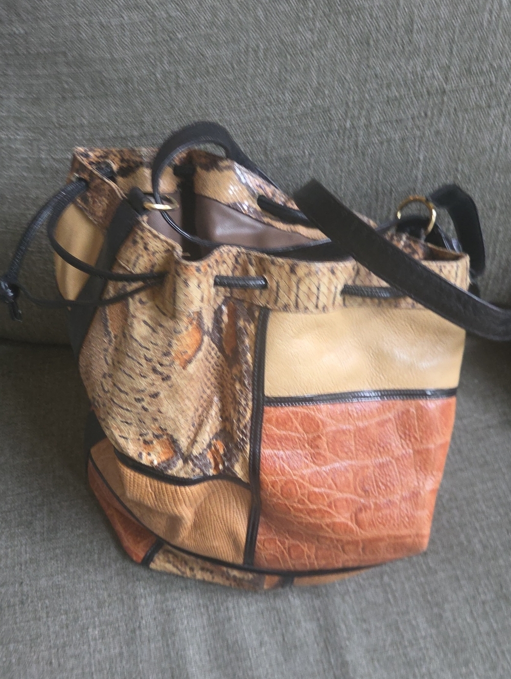 Sharif Vintage Leather Bucket Shoulder Bag in Brown And Tan